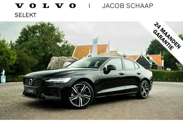 Volvo S60 T6 350PK AWD Recharge Plus Dark | BLIS | Pano | Carplay | Elektr. Stoelen | PDC V+A | ACC