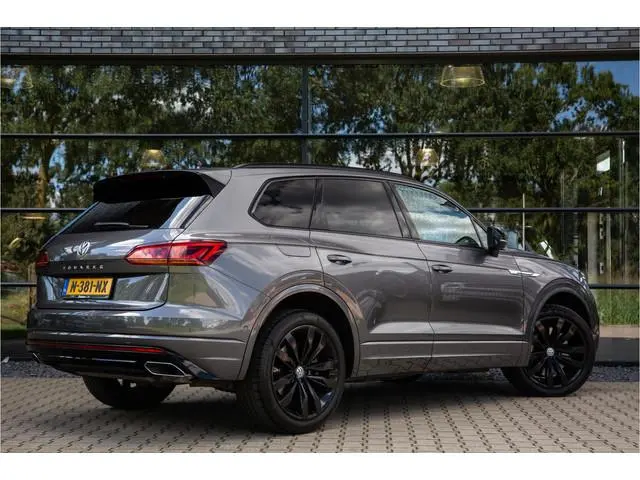 Volkswagen Touareg 4.0 TDI R-Line 422PK V8 , Panoramadak, Luchtvering, Dynaudio, HUD, Trekhaak