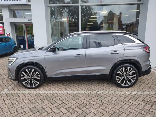 Renault Austral 1.2 E-TECH FULL HYBRID ICONIC AUTOMAAT Stuurverwarming | 360 Camera | Keyless