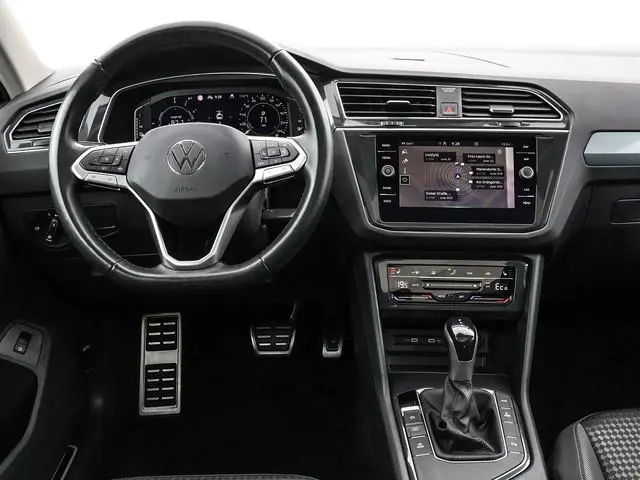 Volkswagen Tiguan 1.4 TSI 245pk DSG eHybrid Active · Panoramadak · Apple/Android Car Play · Wegklapb...