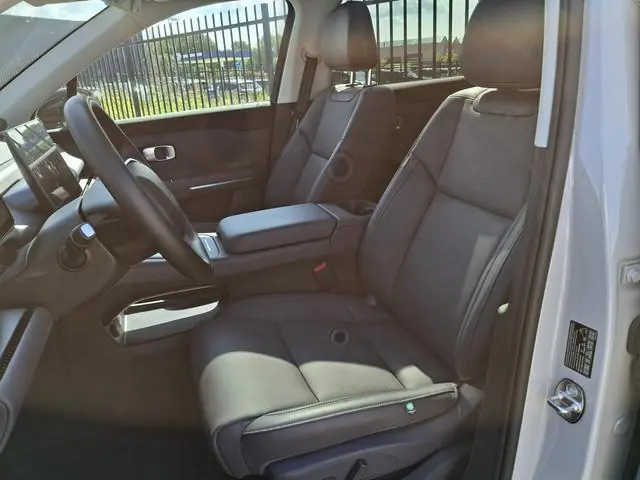 Leapmotor C10