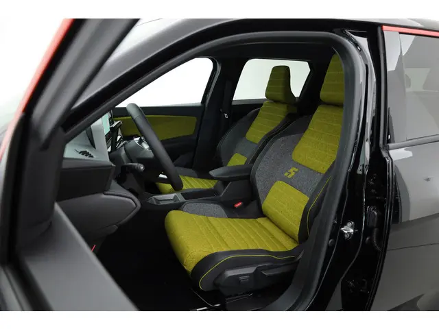 Renault 5 comfort range iconic 52 kWh | Navi | Adapt. Cruise | H&K | Stoel-stuurverw. | Camera