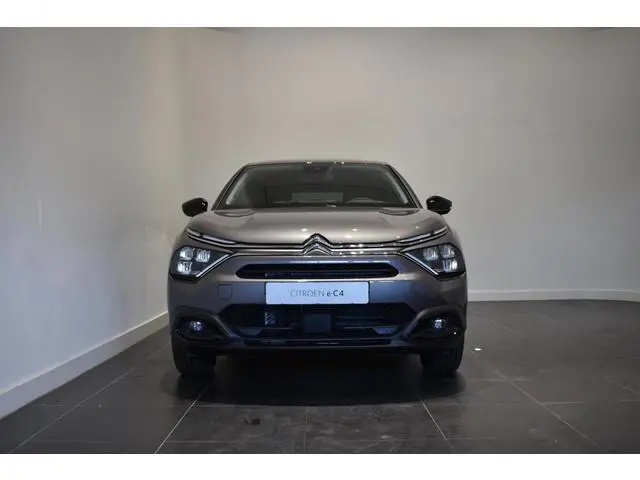 Citroen Ë-C4 Shine 50 kWh Camera/ leder & verwarmde massage stoelen/ head-up display/ 3 Fase