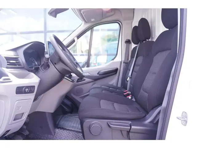 Maxus Deliver9