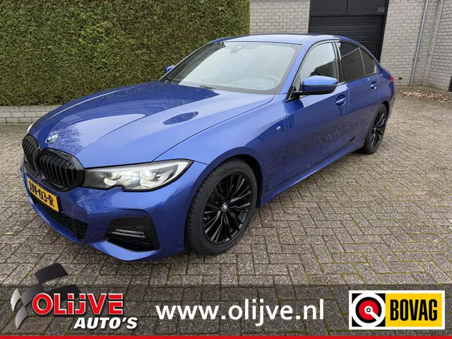 BMW 3-serie 318i High Executive / M-Sport / Carplay