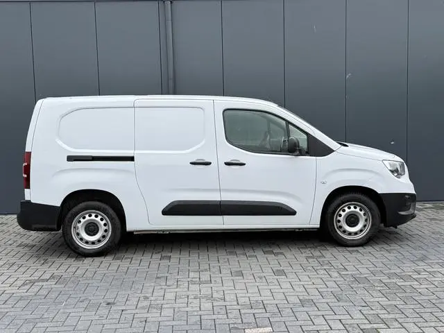 Opel Combo 1.5D 102 PK / L2H1 / WORDT VERWACHT / 1e EIG. / AIRCO / CRUISE / NAVI / CARPLAY