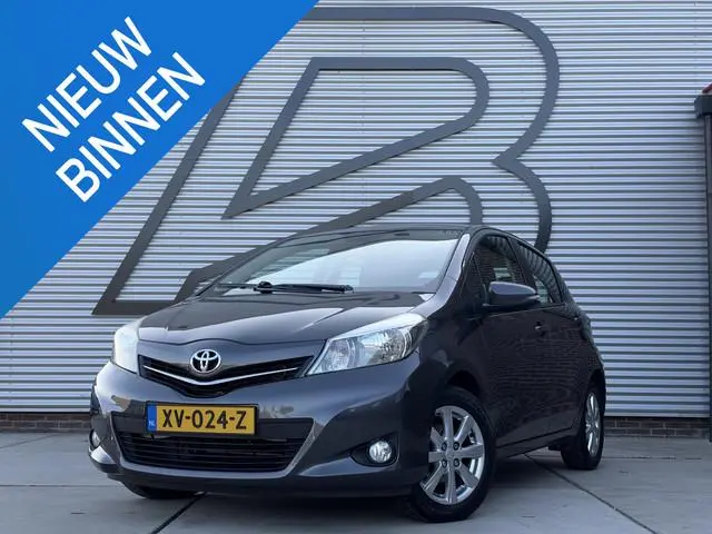 Toyota Yaris 1.3 VVT-i Aspiration Navi|Camera|Trekhaak|Airco|PDC|APK tot 04-2027