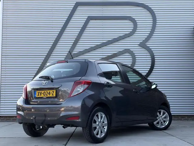 Toyota Yaris 1.3 VVT-i Aspiration Navi|Camera|Trekhaak|Airco|PDC|APK tot 04-2027