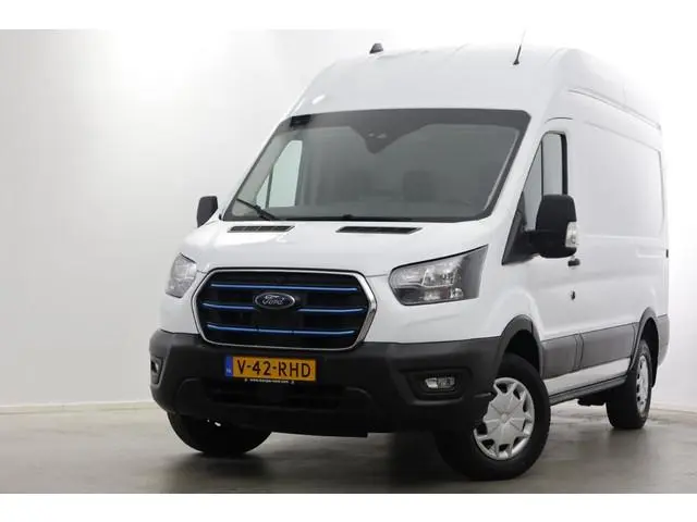 Ford E-Transit 350 L2H3 68 kWh Trend 100% Elektrisch Snellader/Airco/Navi SOH 98,2% 12-2024