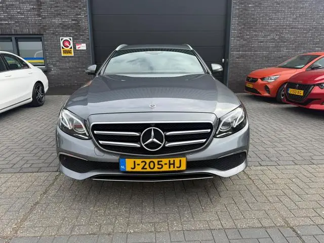 Mercedes-Benz E-klasse Estate 200 Premium 3/6/12 MND GARANTIE  | AUTOMAAT | NIEUWE APK | LEDER | PDC...