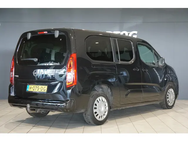 Opel Combo Tour 1.2 Turbo L2H1 Edition 7p. INCL. BTW + DODEHOEK / TREKHAAK / CAMERA