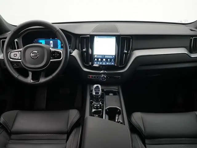 Volvo XC60 2.0 T8 AWD+ Black Edition | Pano | Harman/Kardon | 360 camera