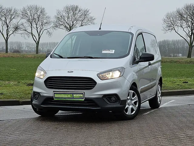 FORD TRANSIT COURIER l1 navi camera nap !