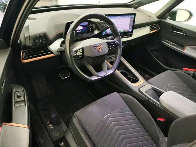 CUPRA Born Adrenaline One 62 kWh 204pk | Navigatie | Parkeercamera | Adaptieve cruise controle | Cli...