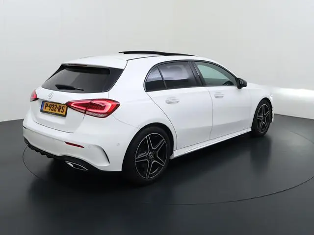 Mercedes-Benz A-klasse 250 AMG line | Pano Memory Multibeam Distronic