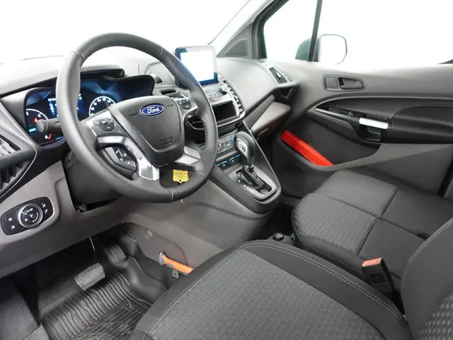 Ford Transit Connect 1.5 EcoBlue Automaat L2 Trend | Navigatie | Airco | Parkeer sensoren achter  |...