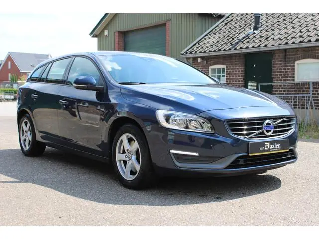 Volvo V60 1.6 T3 Momentum NAVI ECC CRUISE ORG NL 184000KM!!