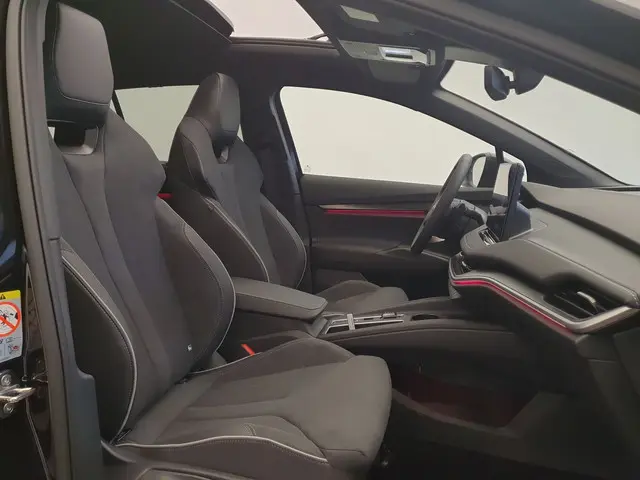 ŠKODA Enyaq 85 Sportline 82 kWh 286pk Wegklapbare trekhaak, Panoramadak, Warmtepomp