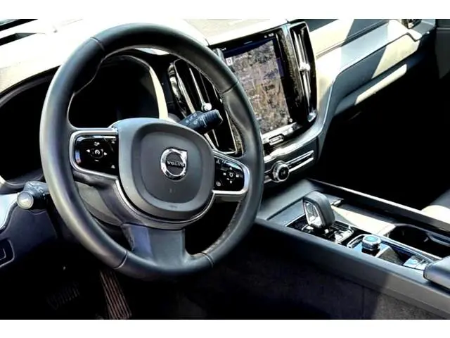 Volvo XC60 2.0 T6 AWD 293kW/399pk Aut8 Plug-in hybrid Ultimate Dark LUCHTVERING + HARMAN/KARDON + PA...