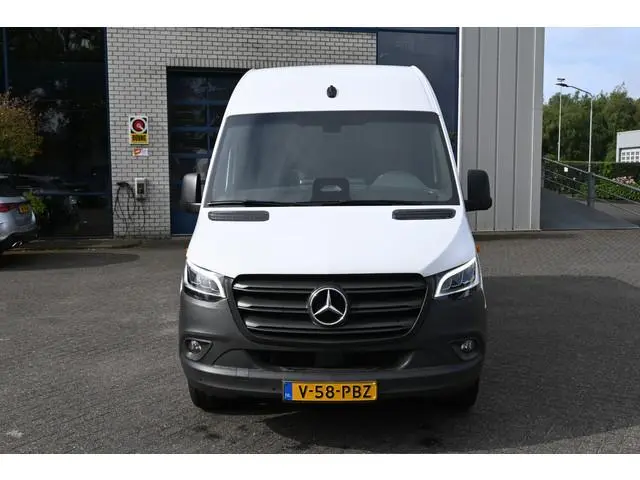Mercedes-Benz Sprinter 317 CDI L2H2 Pro LED verlichting, Geveerde stoel, Etc.