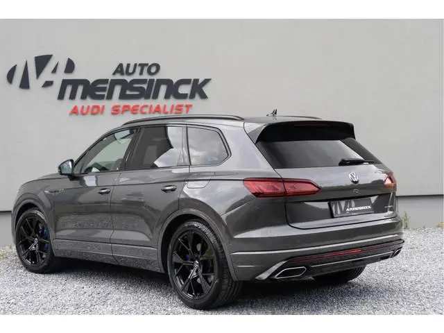 Volkswagen Touareg 3.0 TSI 4MOTION R / Dynaudio/ Trekhaak/ Panoramadak/ 360 Topview/ 