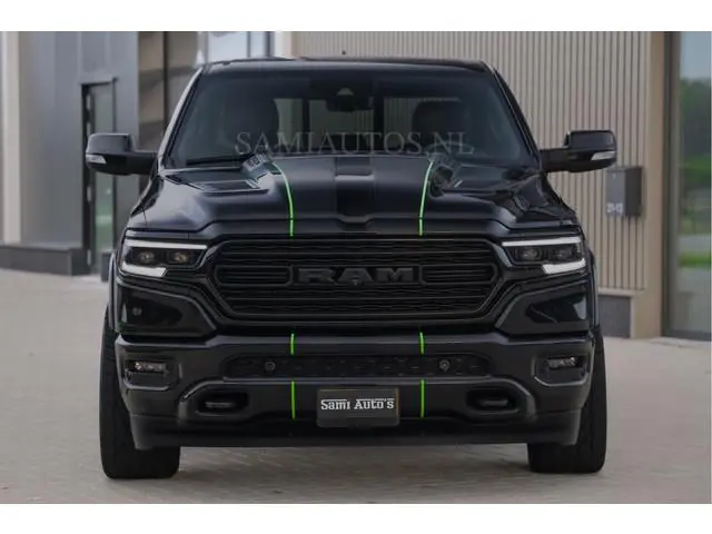 Dodge RAM LIMITED 5.7 V8 HEMI | TOP STAAT | BOM VOL | HUD | LUCHTVERING | STRIPING | BREDE WIELEN |...