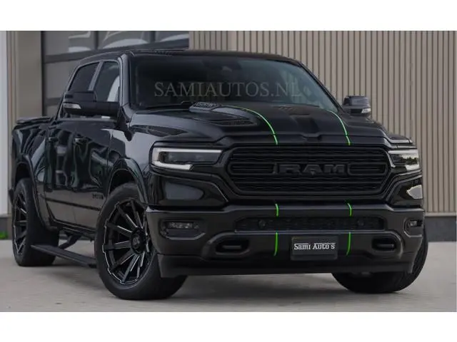 Dodge RAM LIMITED 5.7 V8 HEMI | TOP STAAT | BOM VOL | HUD | LUCHTVERING | STRIPING | BREDE WIELEN |...