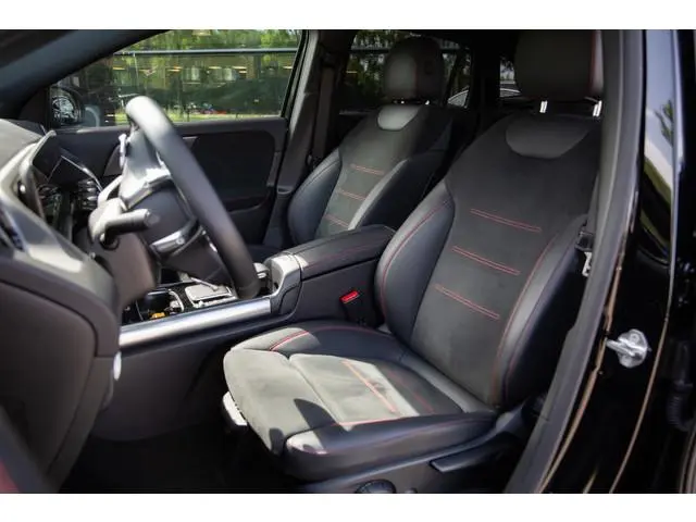 Mercedes-Benz GLA-klasse 250 e AMG Line , Virtual cockpit, Achteruitrijcamera, Stoelverwarming,