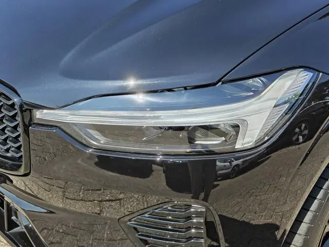Volvo XC60 T6 350PK Plug-in hybrid AWD Plus Black Edition | Trekhaak | BLIS | ACC | PDC V+A | Camera...
