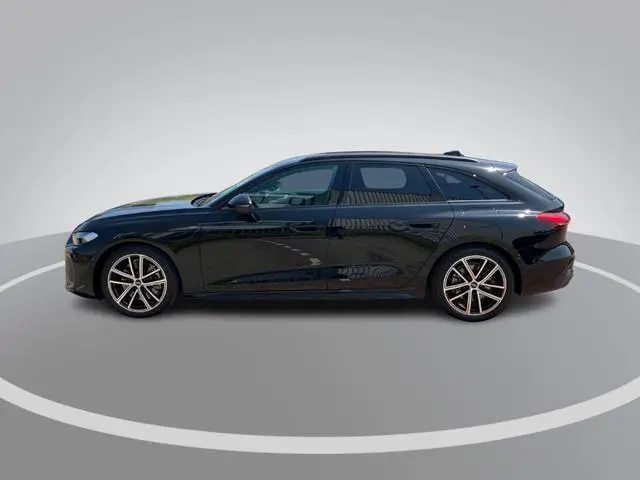 Audi A5 Avant 2.0e-hybrid quattro S edition220kW/299PK · Trekhaak · 360°Camera + Parkeersensoren · B...