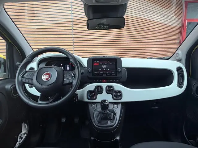 Fiat Panda 1.0 Hybrid Pandina