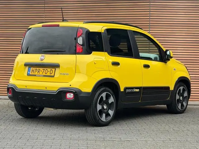 Fiat Panda 1.0 Hybrid Pandina