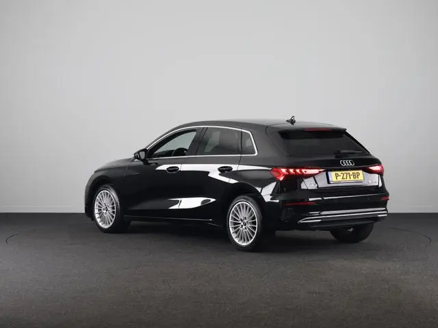 Audi A3 Sportback 30 TFSI Advanced edition 110 pk | Navigatie | Parkeersensoren achter | Cruise cont...