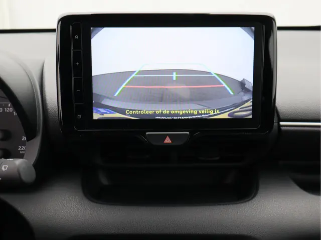 Mazda 2 Hybrid 1.5 Centre-line/ automaat/ nieuwstaat!