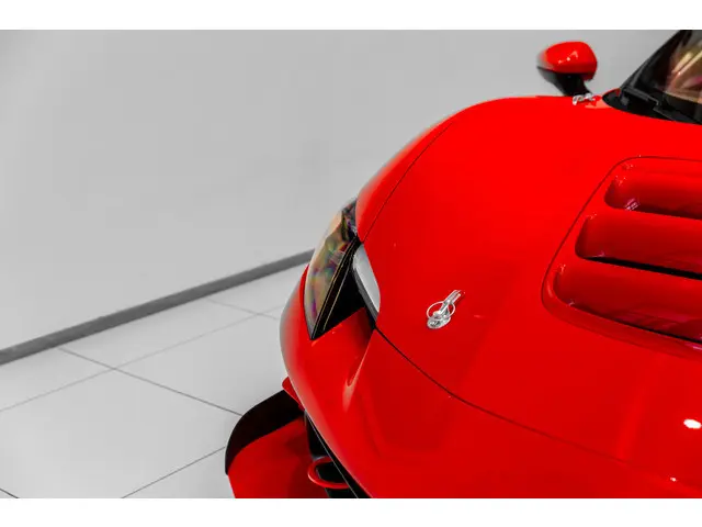 Ferrari 296