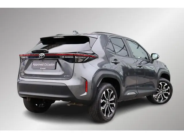Toyota Yaris Cross 1.5 Hybrid 115 Dynamic Limited, Parkeersensoren, Stuurverwarming