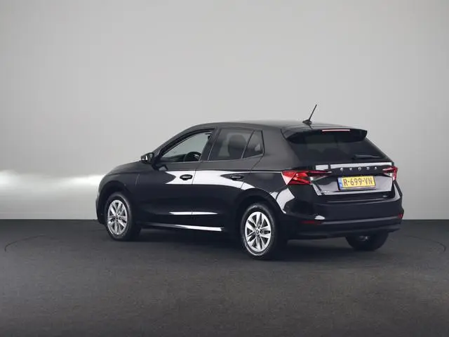Skoda Fabia 1.0 TSI Ambition 95pk | Navigatie |  Parkeersensoren voor en achter | Apple Carplay/Andr...