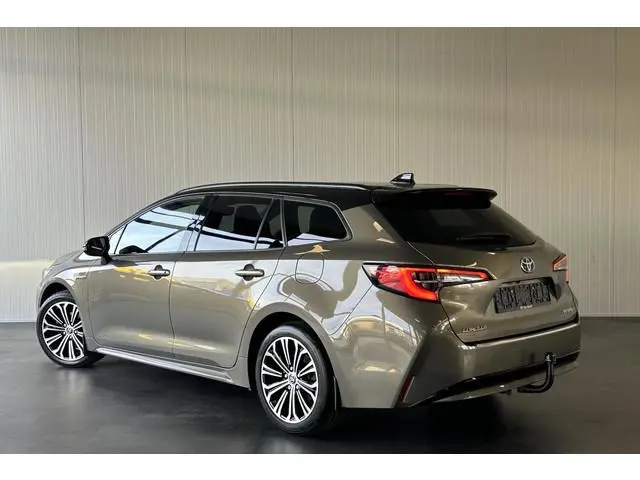Toyota Corolla Touring Sports 1.8 Hybrid Dynamic Limited, Bitone, Trekhaak