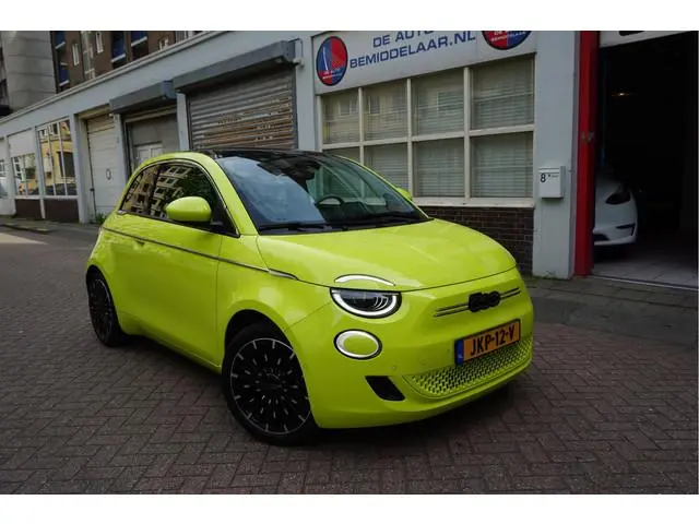 Fiat 500 La Prima | Ultra Luxe | Leer | Panorama | Adaptive cruise + Lane | Apple Carplay | 17inck S...