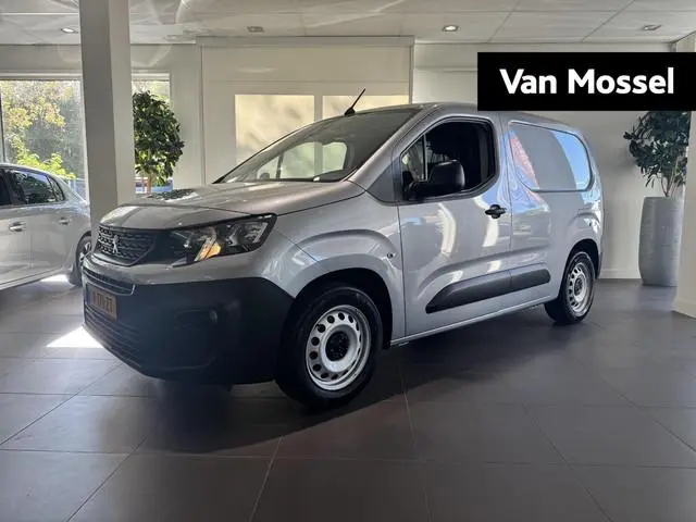 Peugeot Partner 1.5 BlueHDI Premium | Automaat | Navigatie | Parkeersensoren | Trekhaak