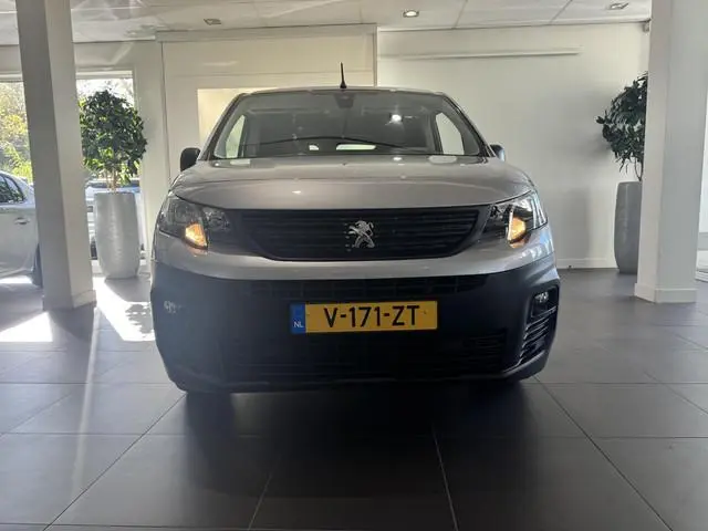 Peugeot Partner 1.5 BlueHDI Premium | Automaat | Navigatie | Parkeersensoren | Trekhaak