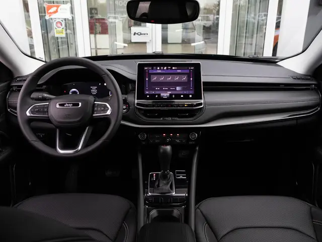 Jeep Compass 1.5T e-Hybrid S | Lederen bekleding met memory| Stoel verkoeling | ACC | LED |