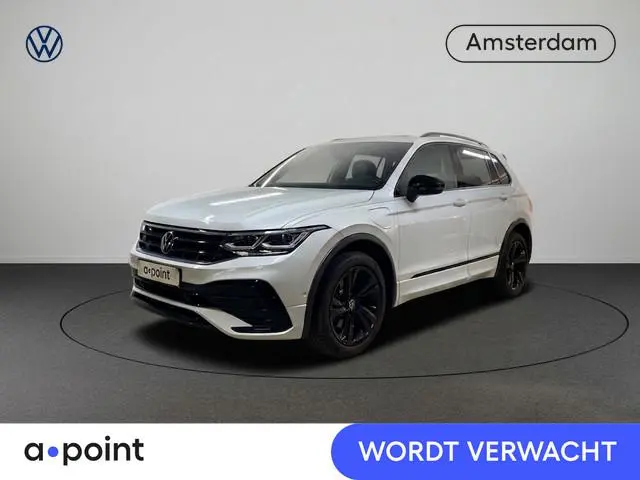 Volkswagen Tiguan 1.4 TSI eHybrid R-Line Business 245 pk Automaat (DSG) | Navigatie | Panoramadak |...