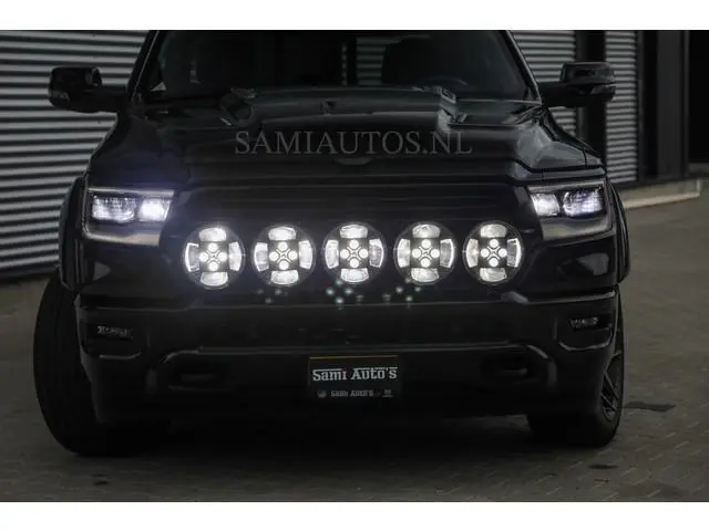 Dodge RAM WIDE BODY | 5.7 V8 HEMI | BRONZE BREDE WIELEN | OPEN UITLAAT KLEP | ZEER DIK | DUBBELE CAB...
