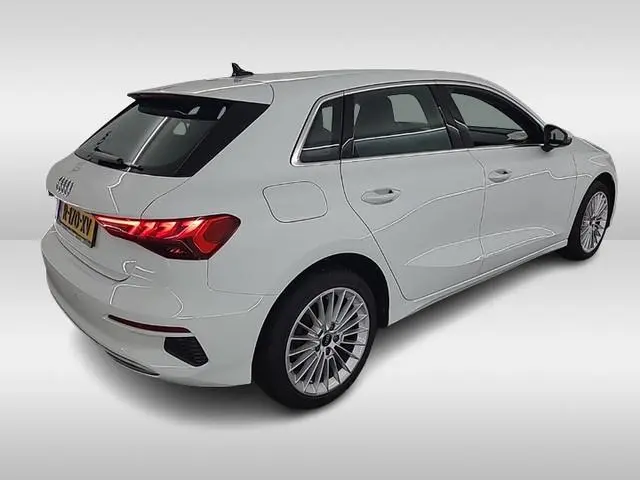 Audi A3 Sportback 30 TFSI Advanced edition 1e-Eig. & Dealer-Onderh. BOVAG-Garantie. NL-Auto.