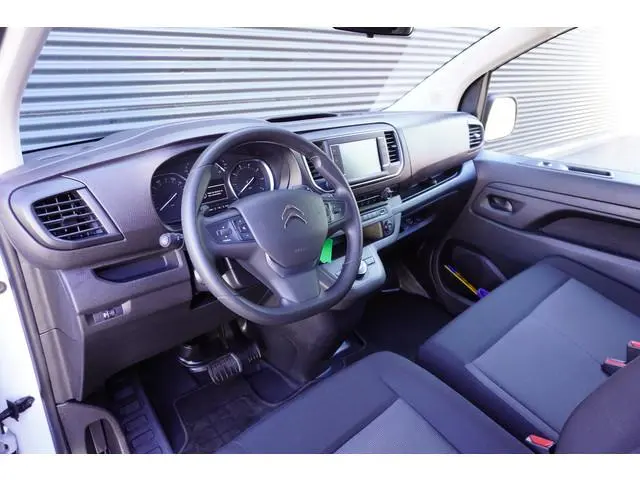 Citroën Jumpy 145pk Automaat L3H1 2500kg Trekhaak Apple craplay Navigatie 3-Zits Cruise control  Par...