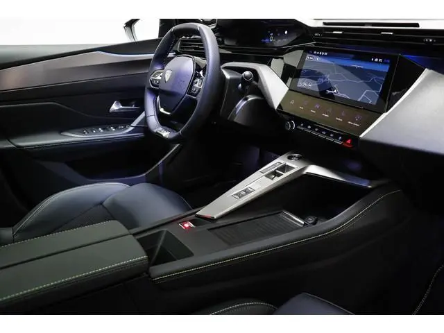 Peugeot e-408 GT 58 kWh | NIEUW | PANORAMADAK | STUURVERWARMING | MASSAGE | DAB | APPLE | 360 CAMERA