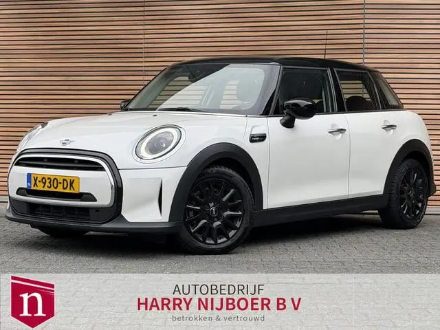 MINI 5-Deurs 1.5 Cooper Camden Edition
