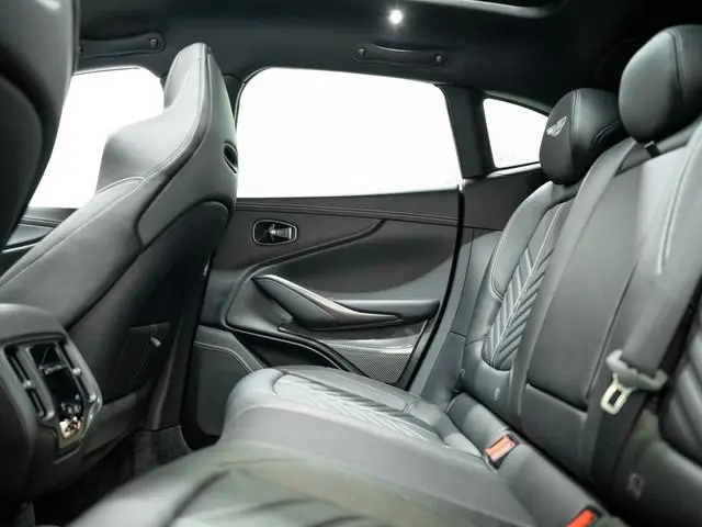 Aston Martin DBX