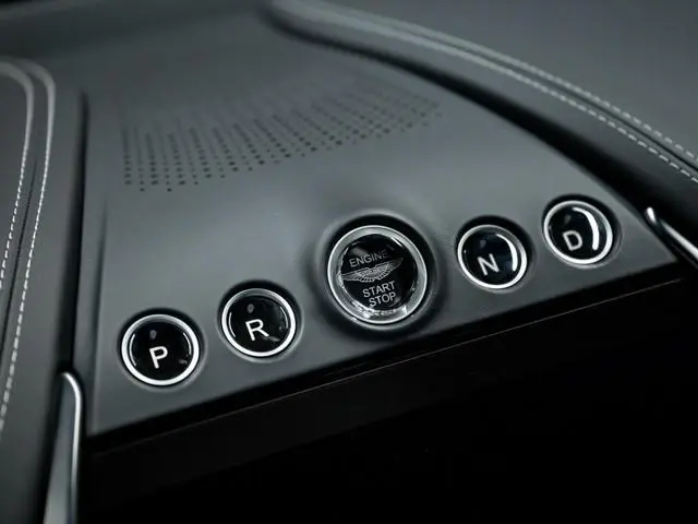 Aston Martin DBX